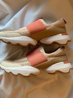 Sorel women's 'Kinetic Impact Strap Sneakers' in beige & peach